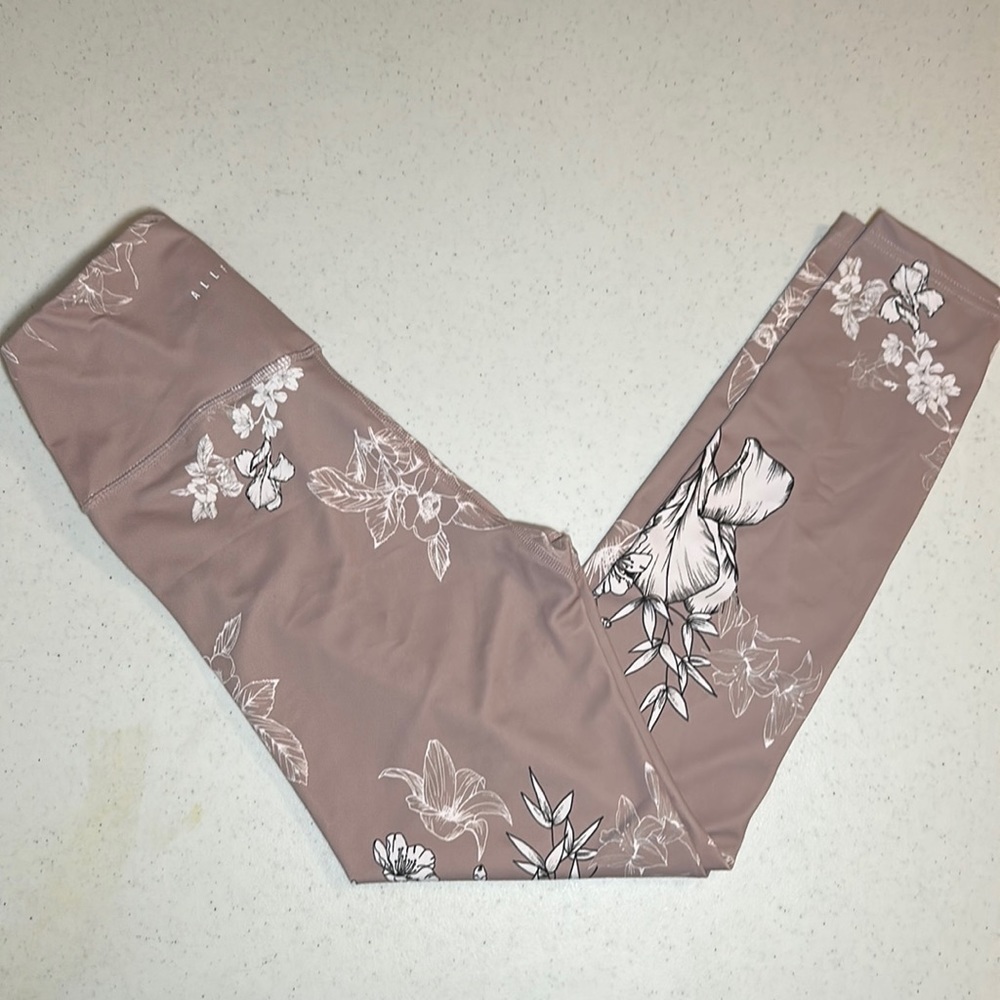 Anthropologie Mauve Floral Leggings